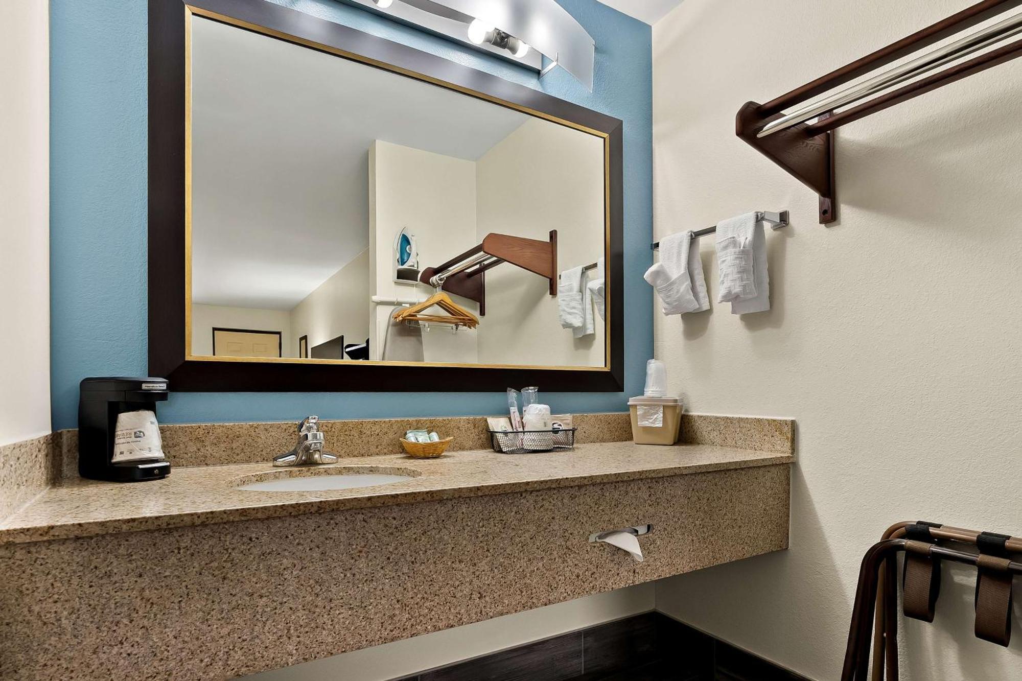 Best Western Greenville Inn Bagian luar foto