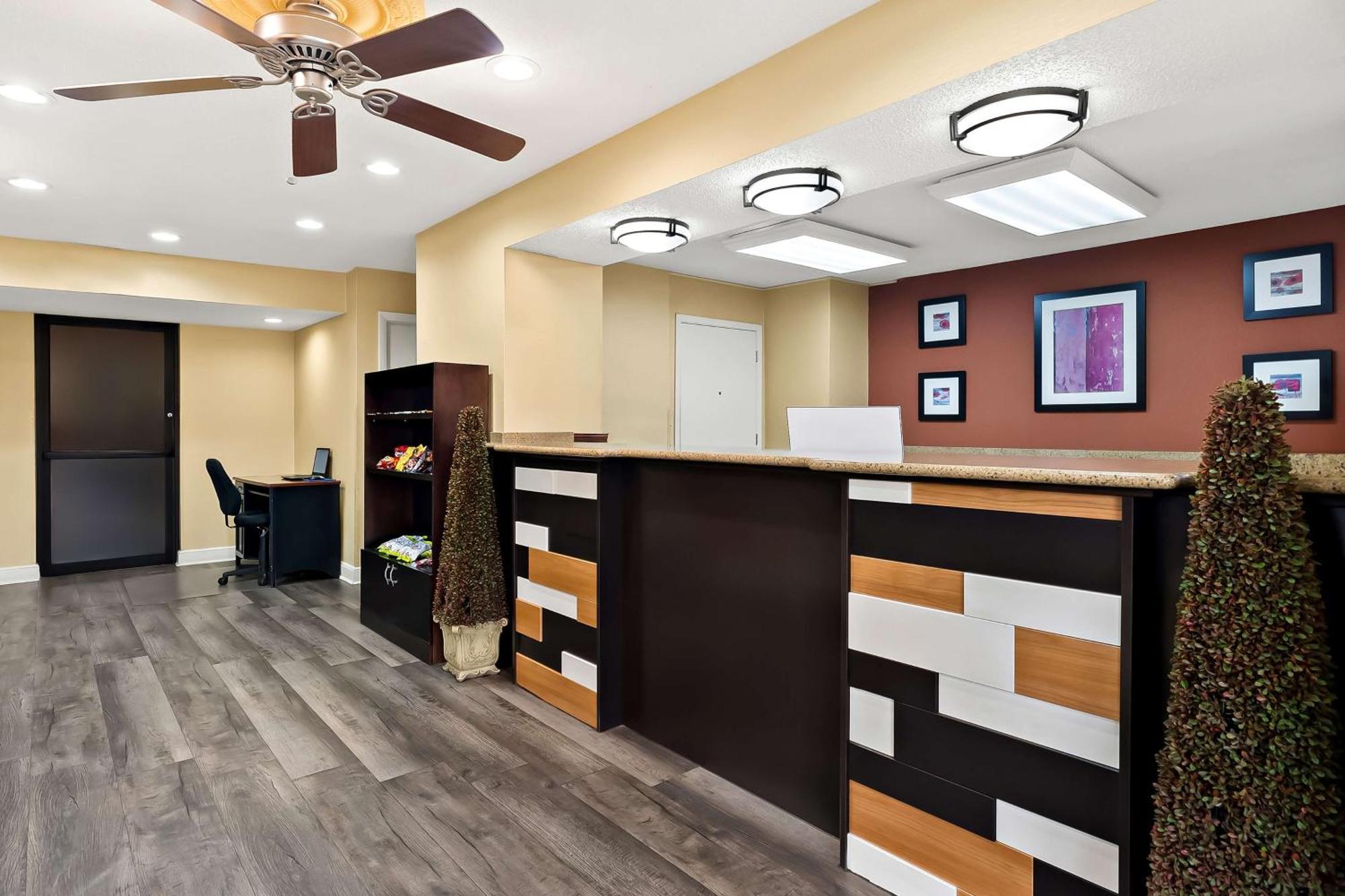 Best Western Greenville Inn Bagian luar foto