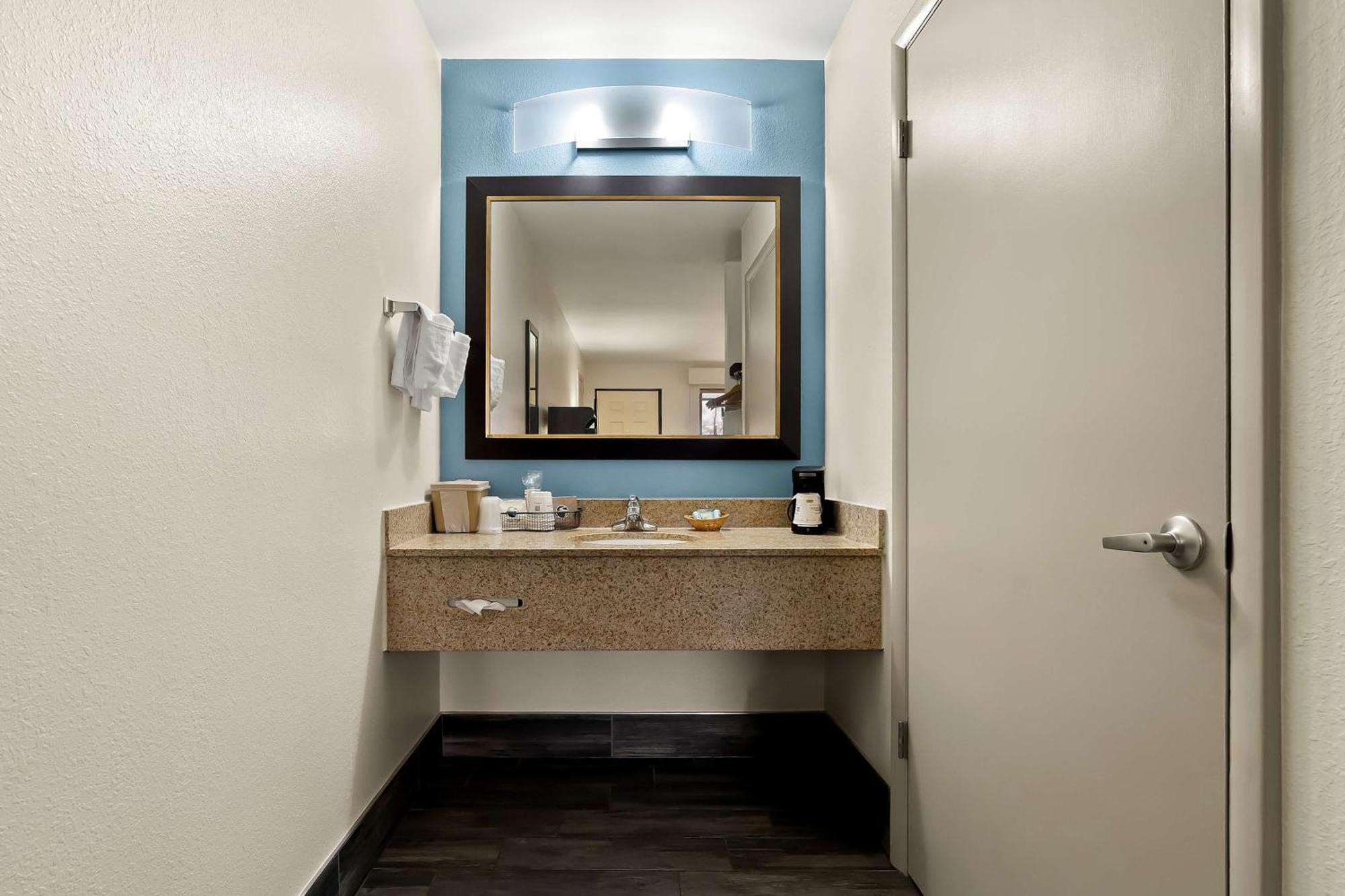 Best Western Greenville Inn Bagian luar foto